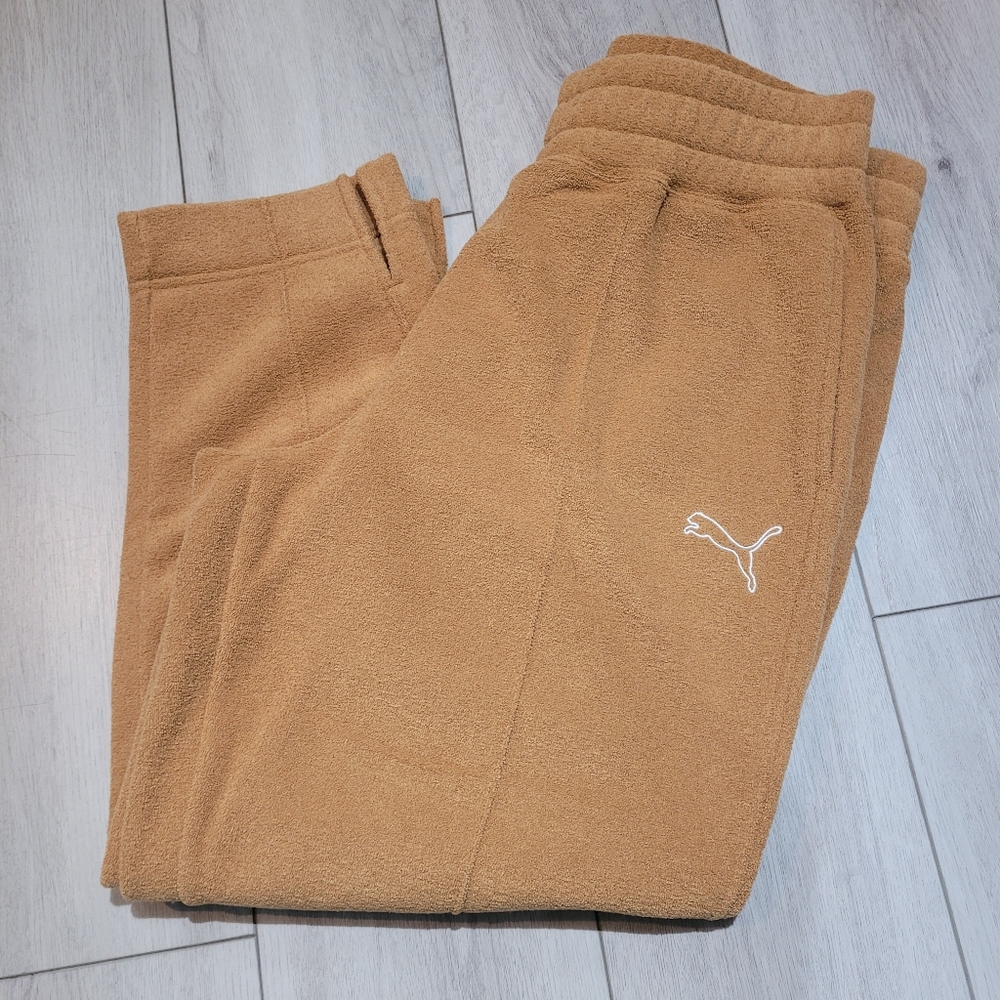 Puma Women's Teddy Fleece Joggers Medium Camel High Rise Athleisure